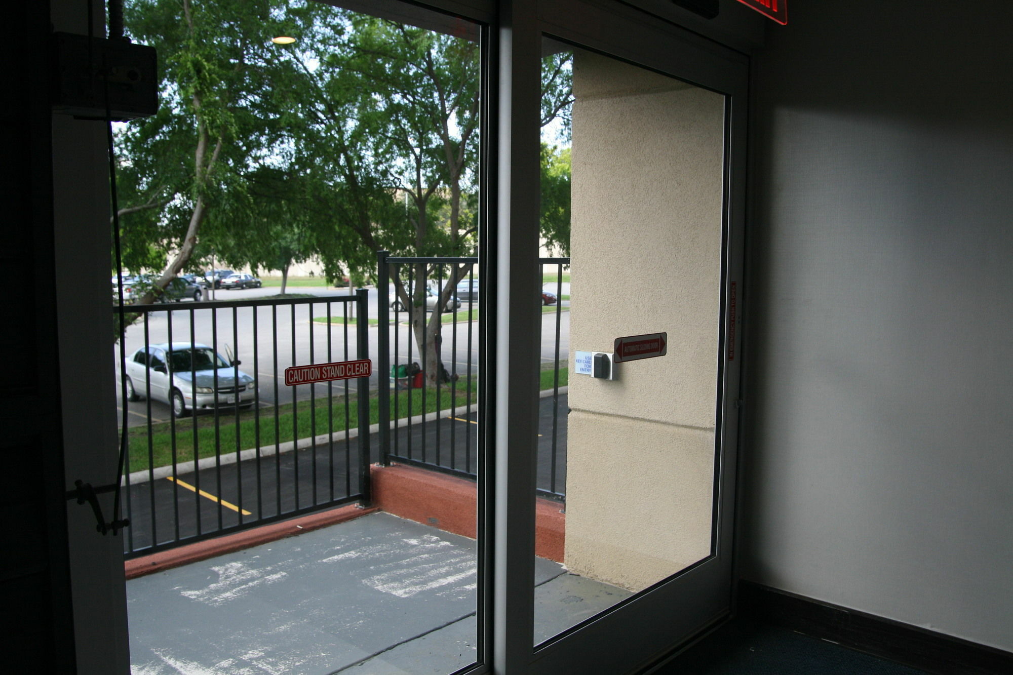 Holiday Inn Express & Suites San Antonio Medical - Six Flags By Ihg Exterior photo